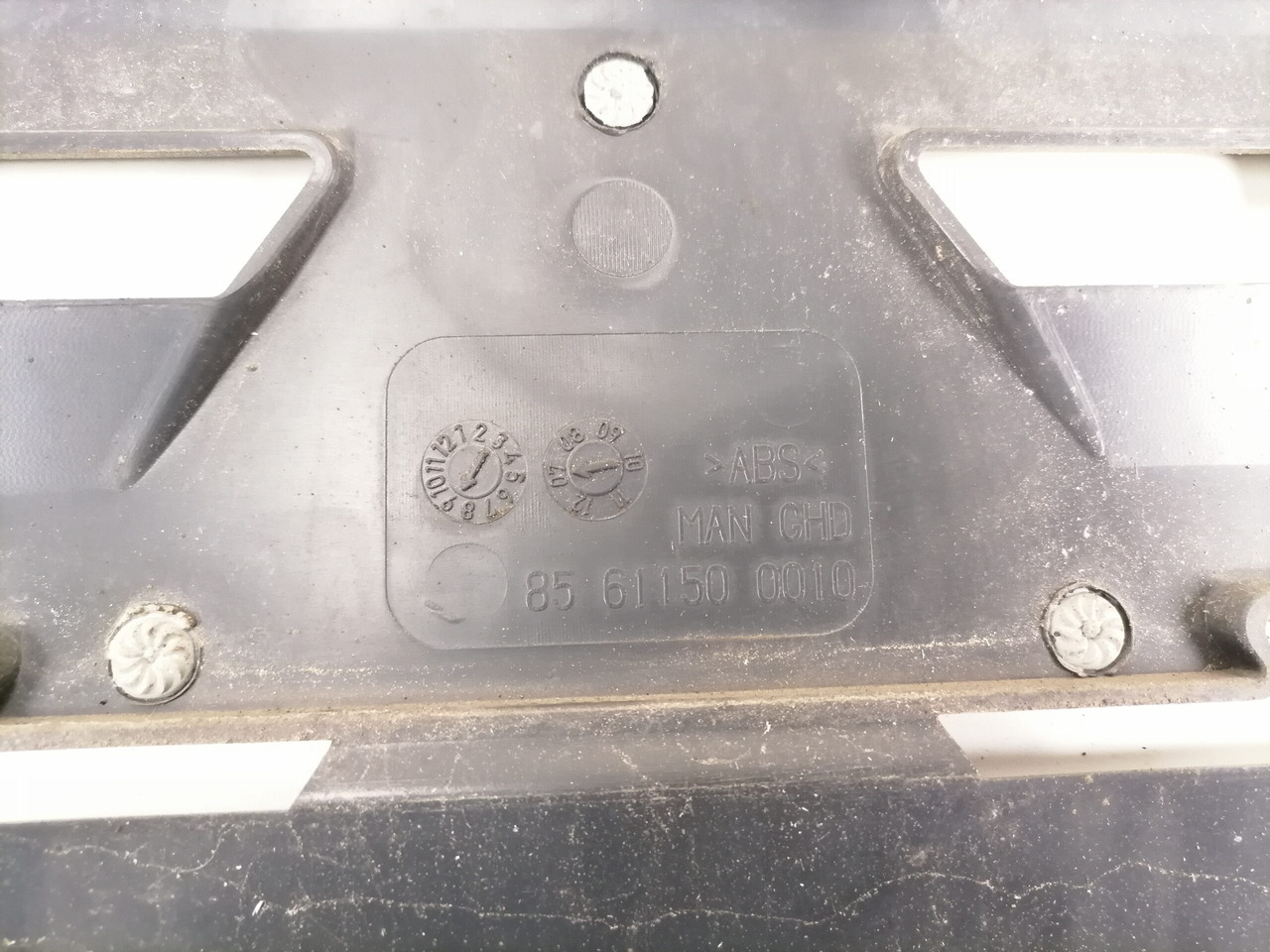 MAN Grille panel 85611500010 - Calandre pour Camion: photos 3 MAN Grille panel 85611500010 - Calandre pour Camion: photos 3