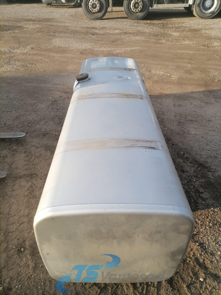 MAN Kütusepaak 800L 81122015598 - Réservoir de carburant pour Camion: photos 3 MAN Kütusepaak 800L 81122015598 - Réservoir de carburant pour Camion: photos 3