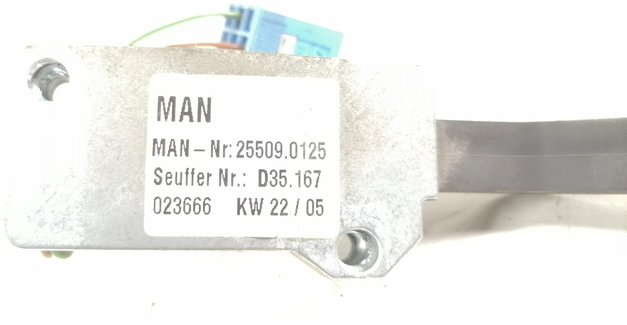 MAN Switch 255090125 - Système électrique pour Camion: photos 3 MAN Switch 255090125 - Système électrique pour Camion: photos 3