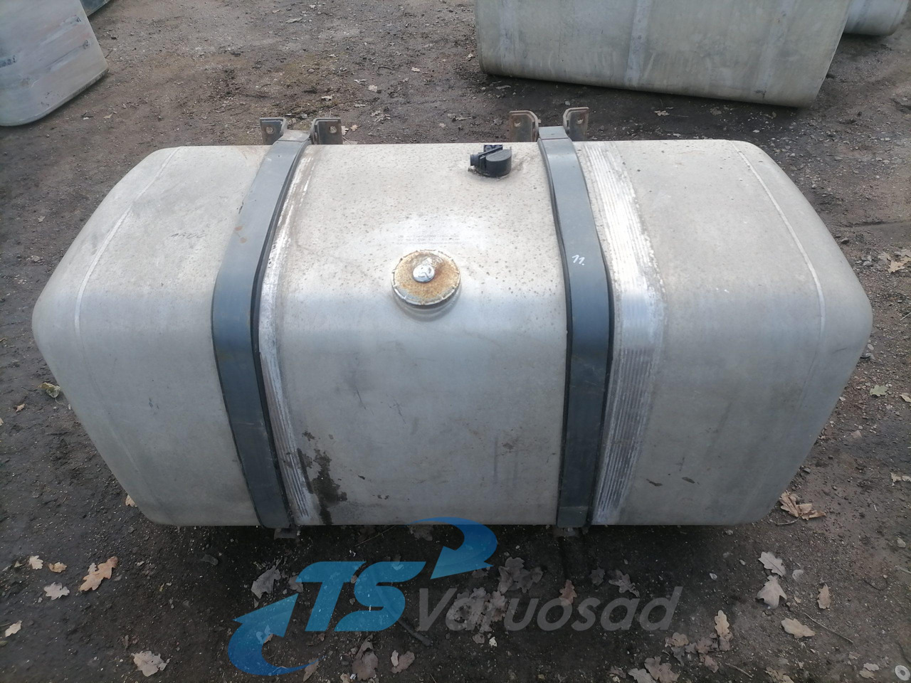 MB Kütusepaak 650L A9344700001 - Réservoir de carburant pour Camion: photos 1 MB Kütusepaak 650L A9344700001 - Réservoir de carburant pour Camion: photos 1