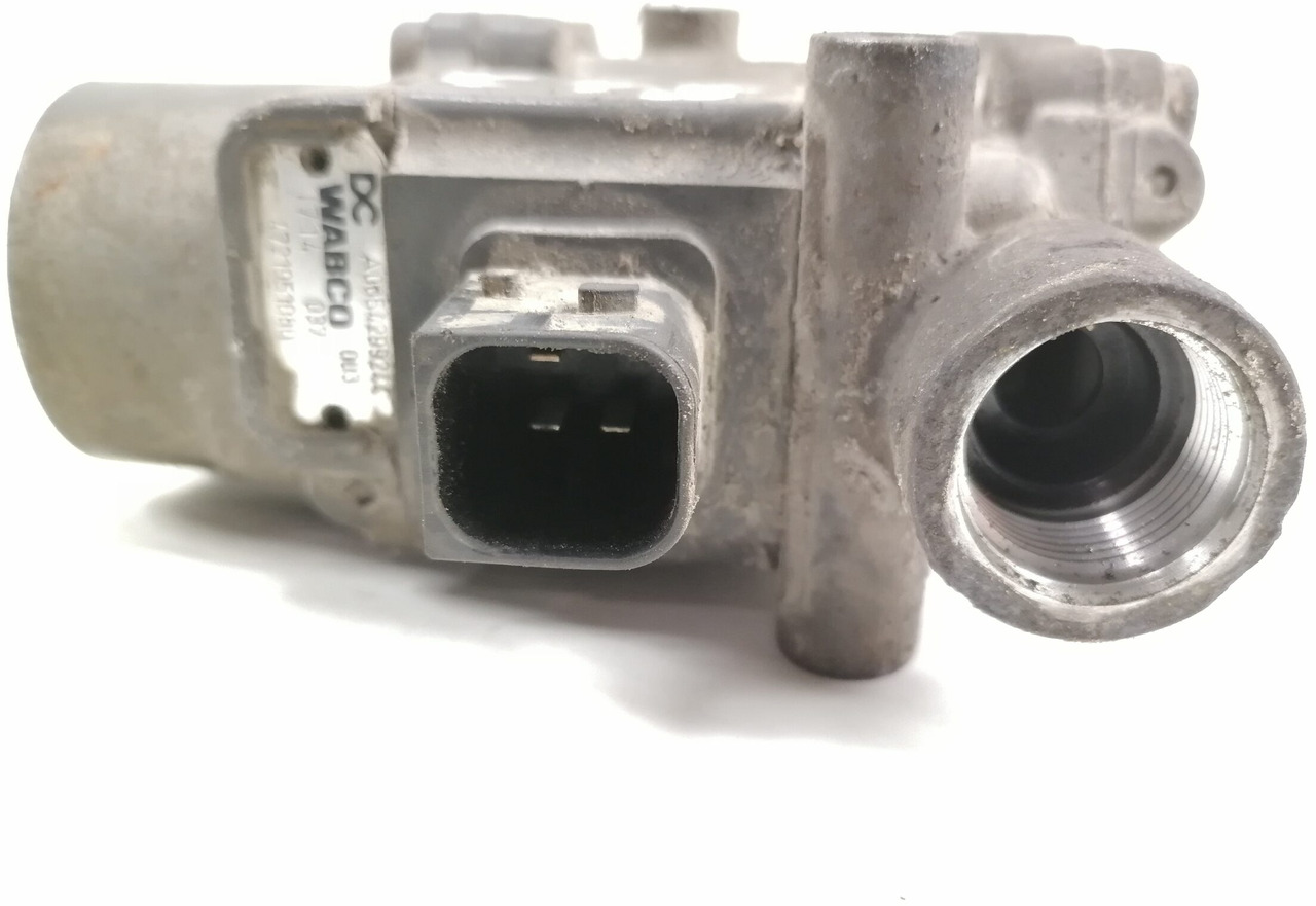 Mercedes-Benz ABS brake valve A0054299244 - Valve de frein pour Camion: photos 2 Mercedes-Benz ABS brake valve A0054299244 - Valve de frein pour Camion: photos 2