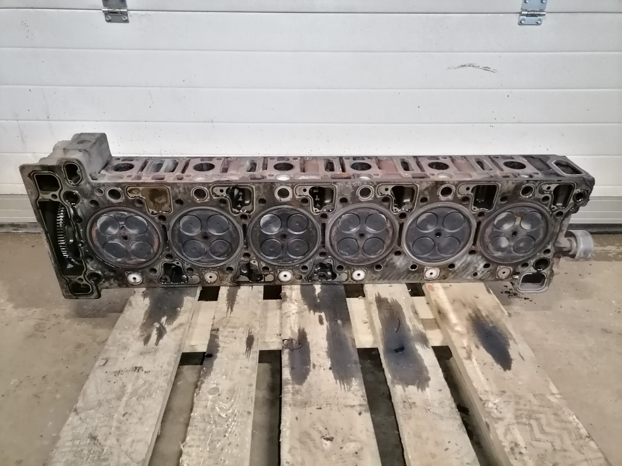 Mercedes-Benz Cylinder head A4710102720 - Culasse pour Camion: photos 2 Mercedes-Benz Cylinder head A4710102720 - Culasse pour Camion: photos 2