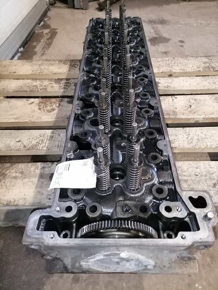 Mercedes-Benz Cylinder head A4710102720 - Culasse pour Camion: photos 4 Mercedes-Benz Cylinder head A4710102720 - Culasse pour Camion: photos 4