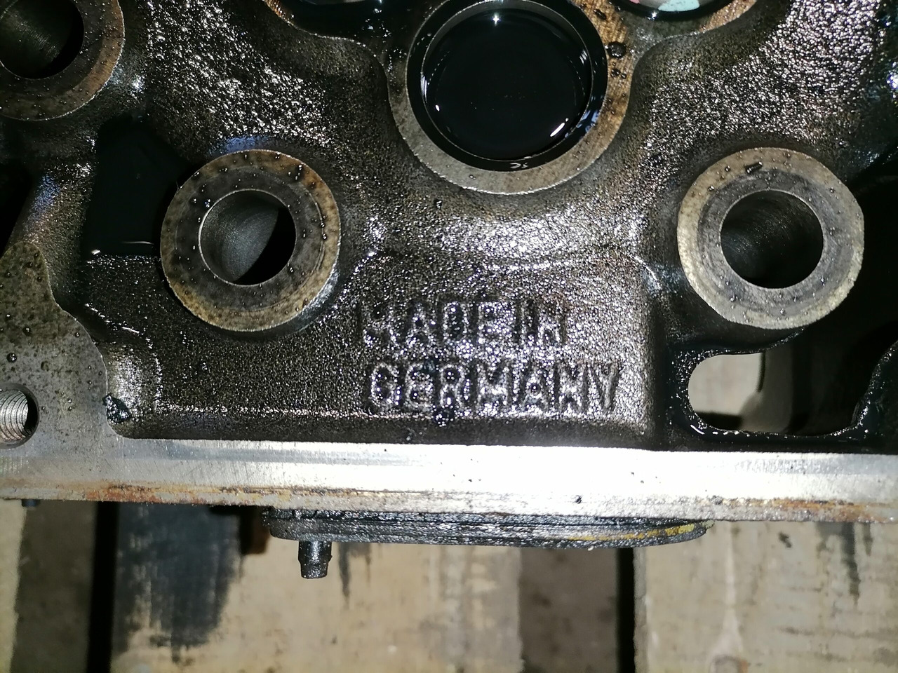 Mercedes-Benz Cylinder head A4710102720 - Culasse pour Camion: photos 3 Mercedes-Benz Cylinder head A4710102720 - Culasse pour Camion: photos 3