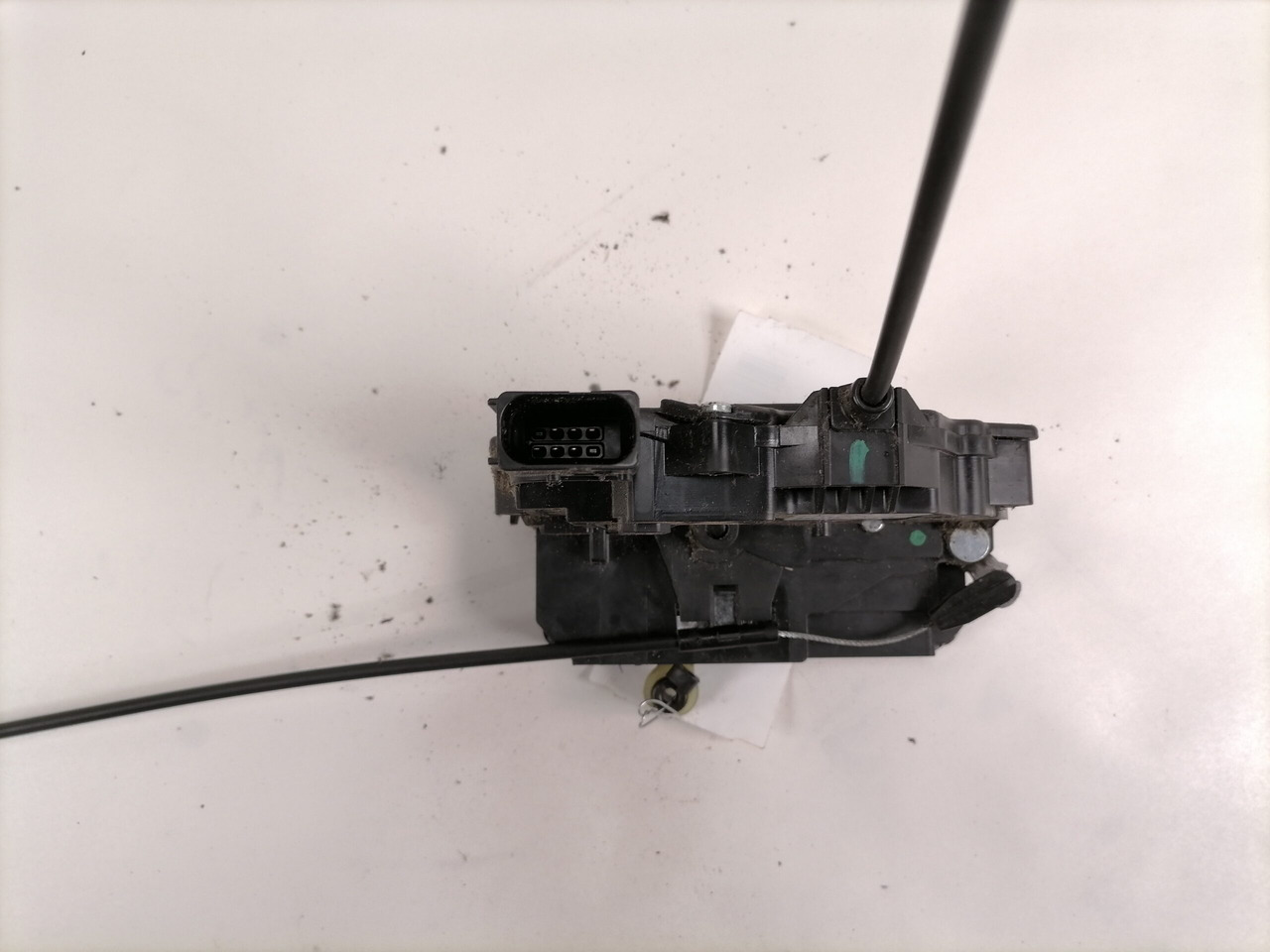 Mercedes-Benz Door lock A9607230101 - Portière et pièces pour Camion: photos 4 Mercedes-Benz Door lock A9607230101 - Portière et pièces pour Camion: photos 4