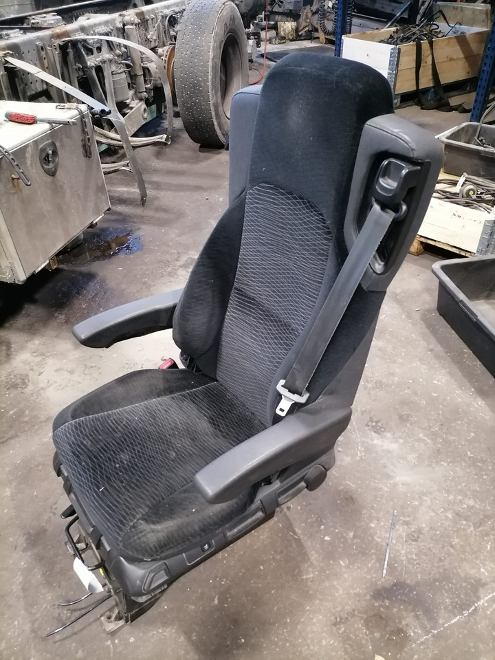 Mercedes-Benz Juhiiste A9609107501 - Siège pour Camion: photos 2 Mercedes-Benz Juhiiste A9609107501 - Siège pour Camion: photos 2