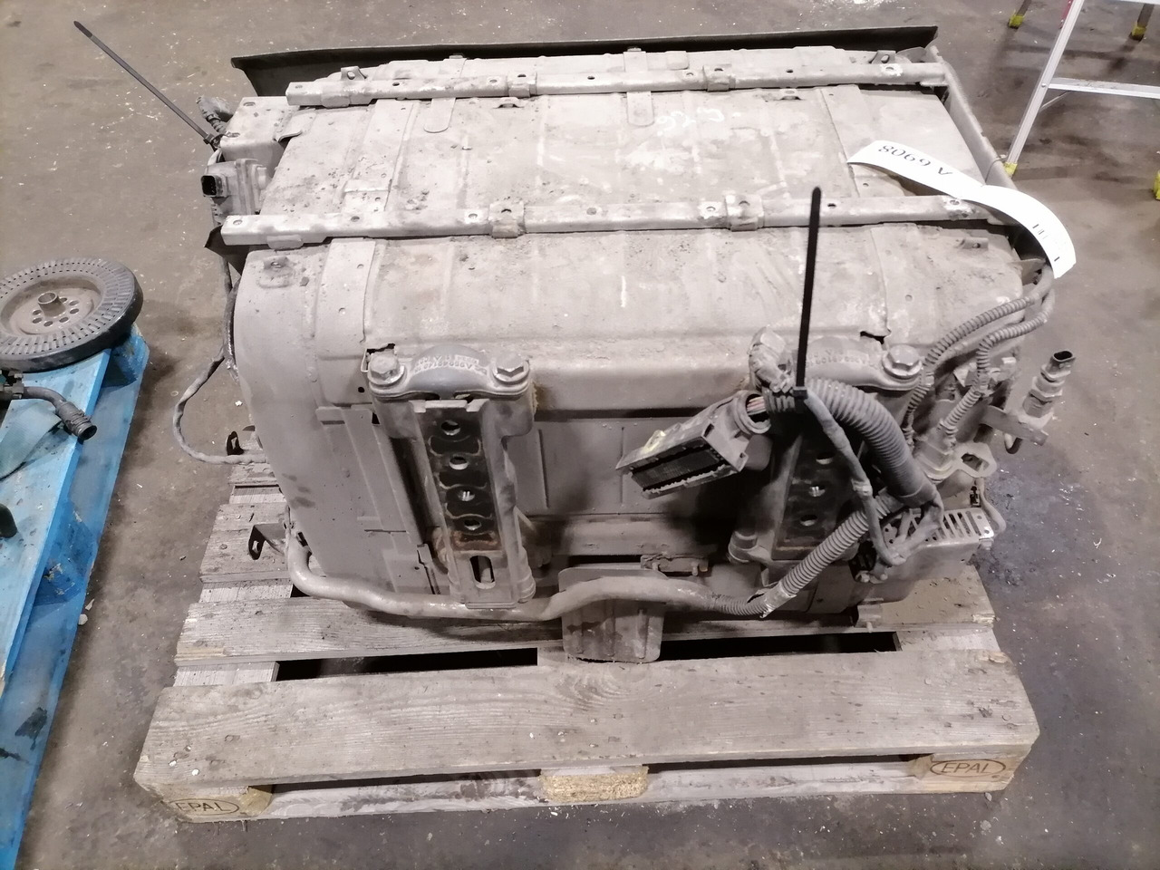 Mercedes-Benz Muffler A0064908512 - Silencieux pour Camion: photos 4 Mercedes-Benz Muffler A0064908512 - Silencieux pour Camion: photos 4