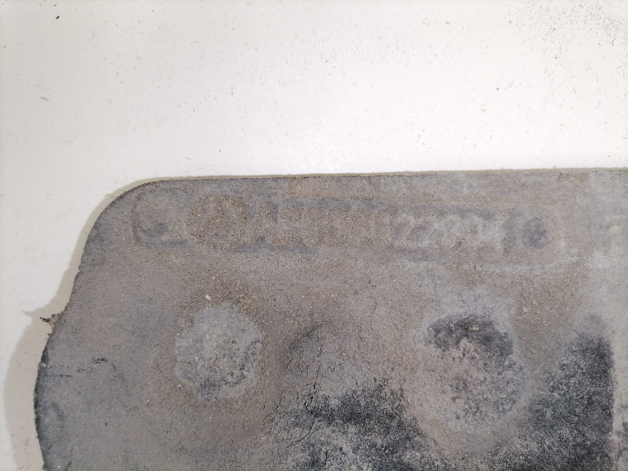 Mercedes-Benz Noise reduction mat under the cab A9606822804 - Pièce universelle pour Camion: photos 2 Mercedes-Benz Noise reduction mat under the cab A9606822804 - Pièce universelle pour Camion: photos 2