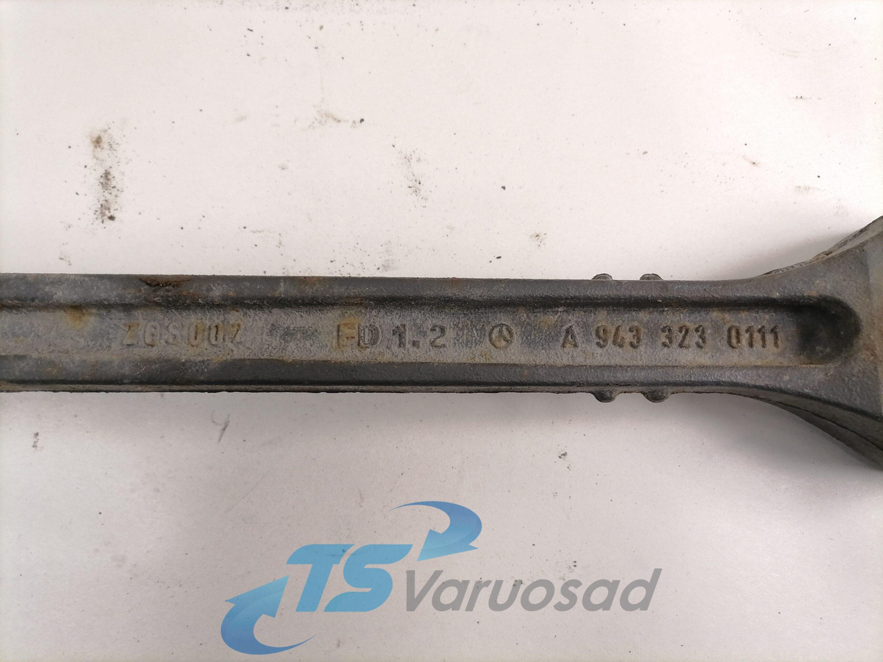Mercedes-Benz Stabilisaatorvarda liigend A9433230111 - Barre stabilisatrice pour Camion: photos 5 Mercedes-Benz Stabilisaatorvarda liigend A9433230111 - Barre stabilisatrice pour Camion: photos 5