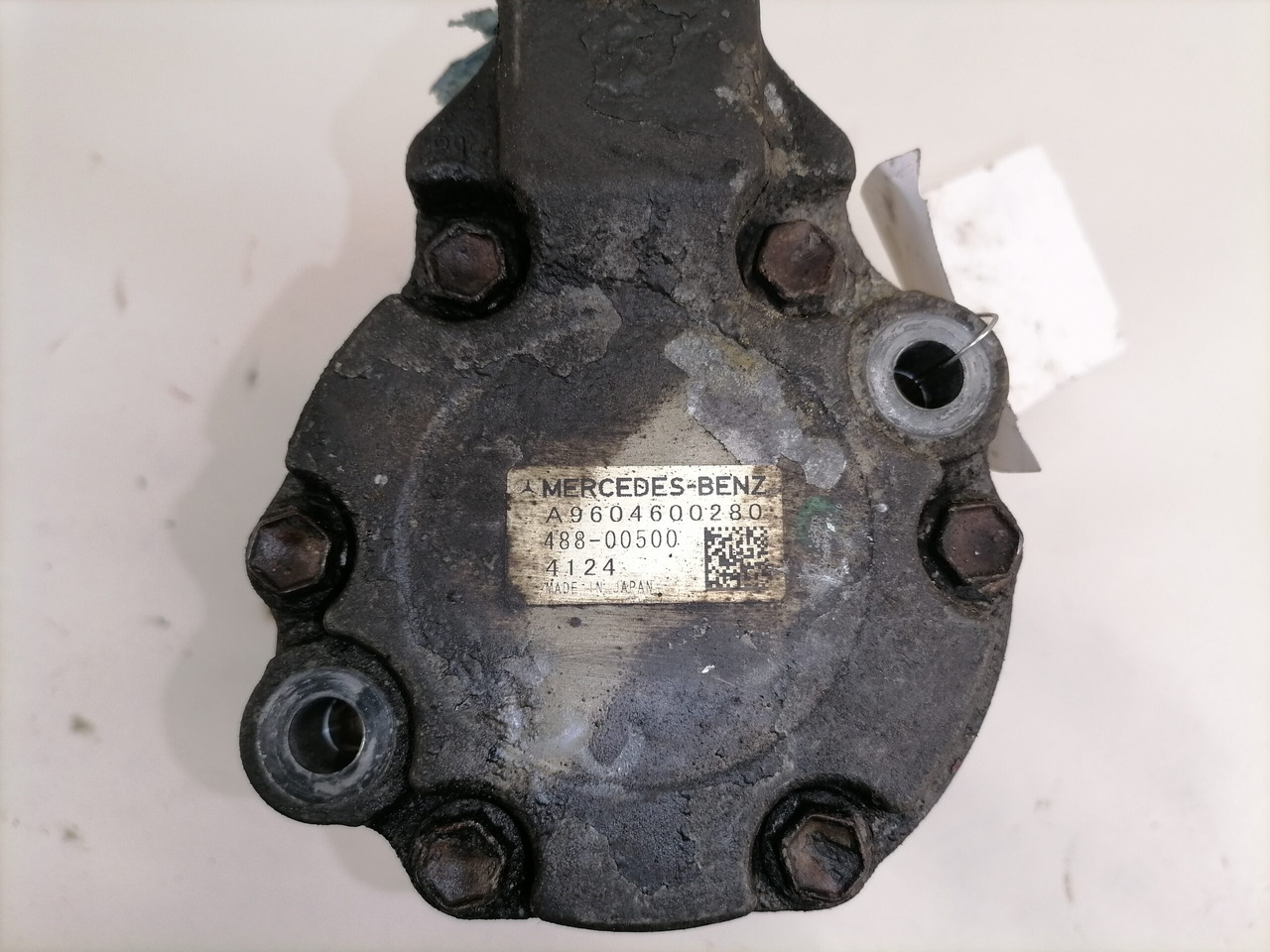 Mercedes-Benz Steering hydraulic pump A9604600280 - Pompe de support pour Camion: photos 4 Mercedes-Benz Steering hydraulic pump A9604600280 - Pompe de support pour Camion: photos 4