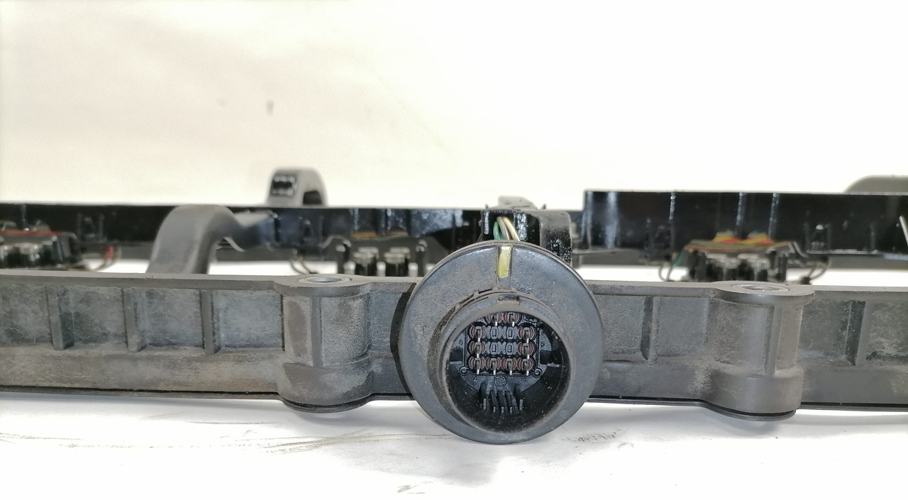 Mercedes-Benz Vahekaas A4710100179 - Culasse pour Camion: photos 5 Mercedes-Benz Vahekaas A4710100179 - Culasse pour Camion: photos 5