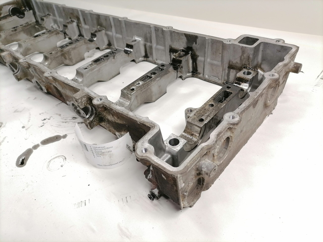 Mercedes-Benz Vahekaas A4710511402 - Culasse pour Camion: photos 4 Mercedes-Benz Vahekaas A4710511402 - Culasse pour Camion: photos 4