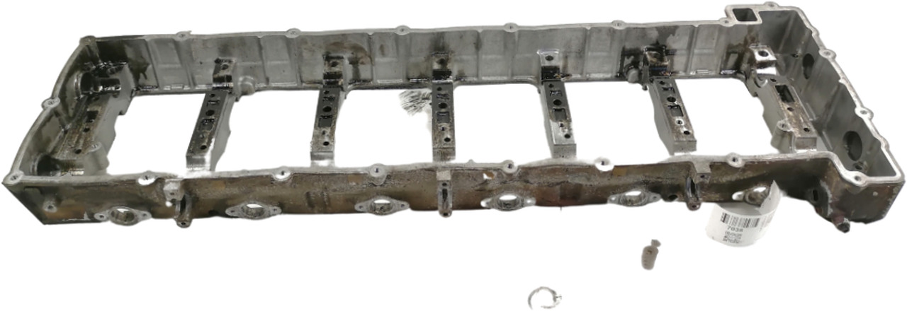 Mercedes-Benz Vahekaas A4710511402 - Culasse pour Camion: photos 1 Mercedes-Benz Vahekaas A4710511402 - Culasse pour Camion: photos 1