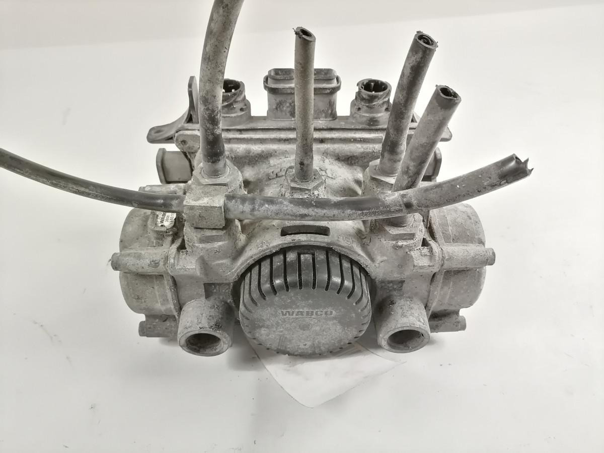 Rear axel brake pressure control valve 81521066039 - Valve de frein pour Camion: photos 3 Rear axel brake pressure control valve 81521066039 - Valve de frein pour Camion: photos 3