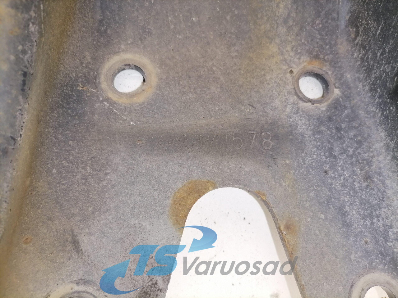 Scania Ahock absorber mounting 1371578 - Suspension pour Camion: photos 2 Scania Ahock absorber mounting 1371578 - Suspension pour Camion: photos 2
