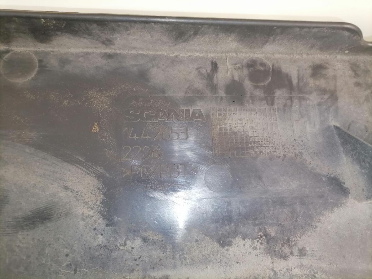 Scania Astmelaua plastik kate, ülemine vasak 1442653 - Marchepied pour Camion: photos 4 Scania Astmelaua plastik kate, ülemine vasak 1442653 - Marchepied pour Camion: photos 4
