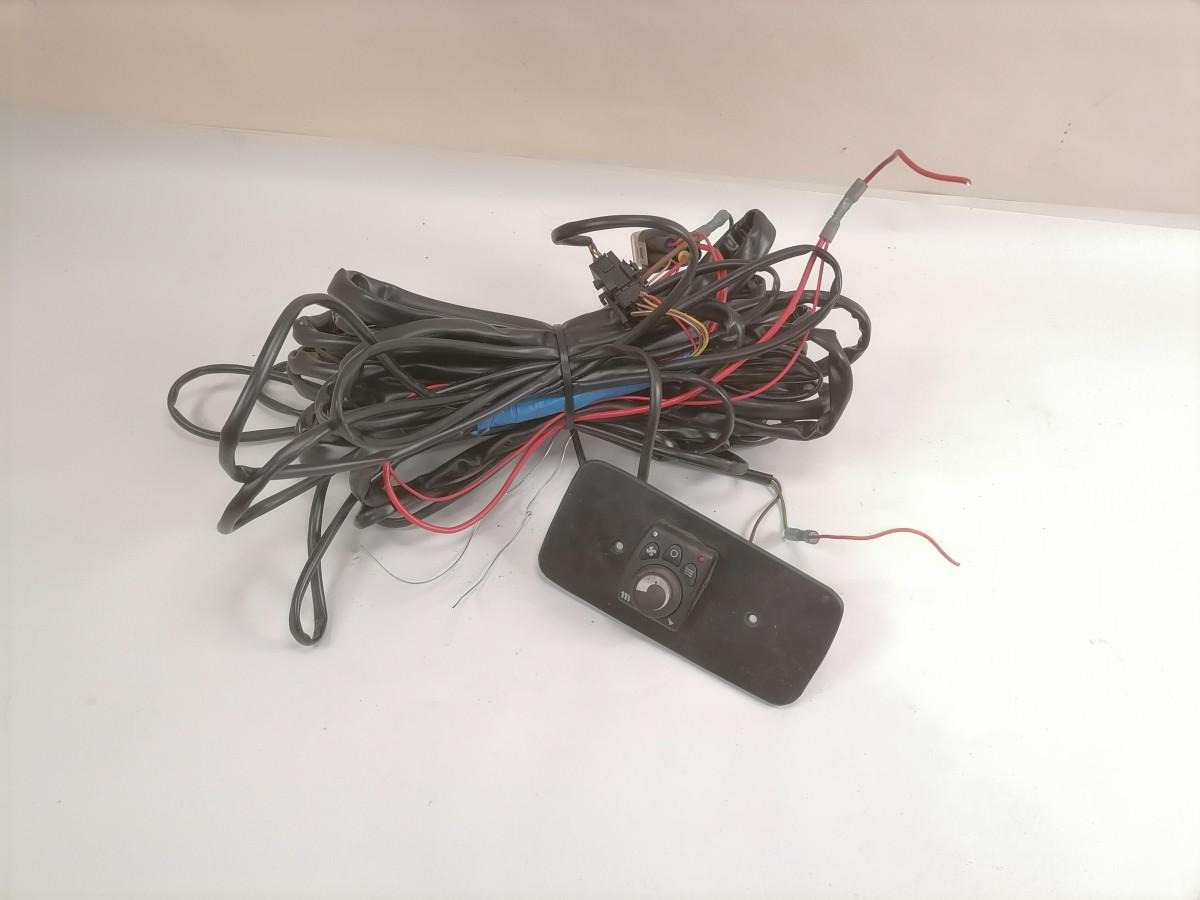 Scania Auxiliary heater airtronicD2 - Chauffage/ Ventilation pour Camion: photos 3 Scania Auxiliary heater airtronicD2 - Chauffage/ Ventilation pour Camion: photos 3