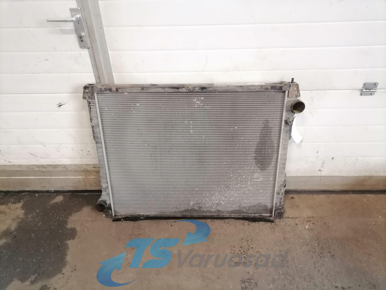 Scania Cooling radiator 1769999 - Radiateur pour Camion: photos 1 Scania Cooling radiator 1769999 - Radiateur pour Camion: photos 1
