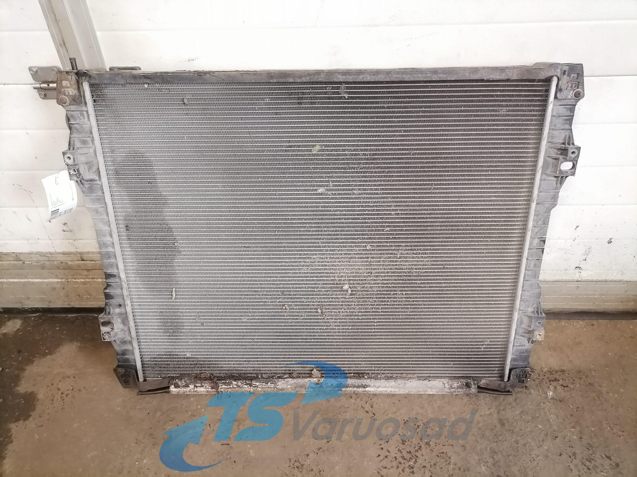 Scania Cooling radiator 1769999 - Radiateur pour Camion: photos 2 Scania Cooling radiator 1769999 - Radiateur pour Camion: photos 2