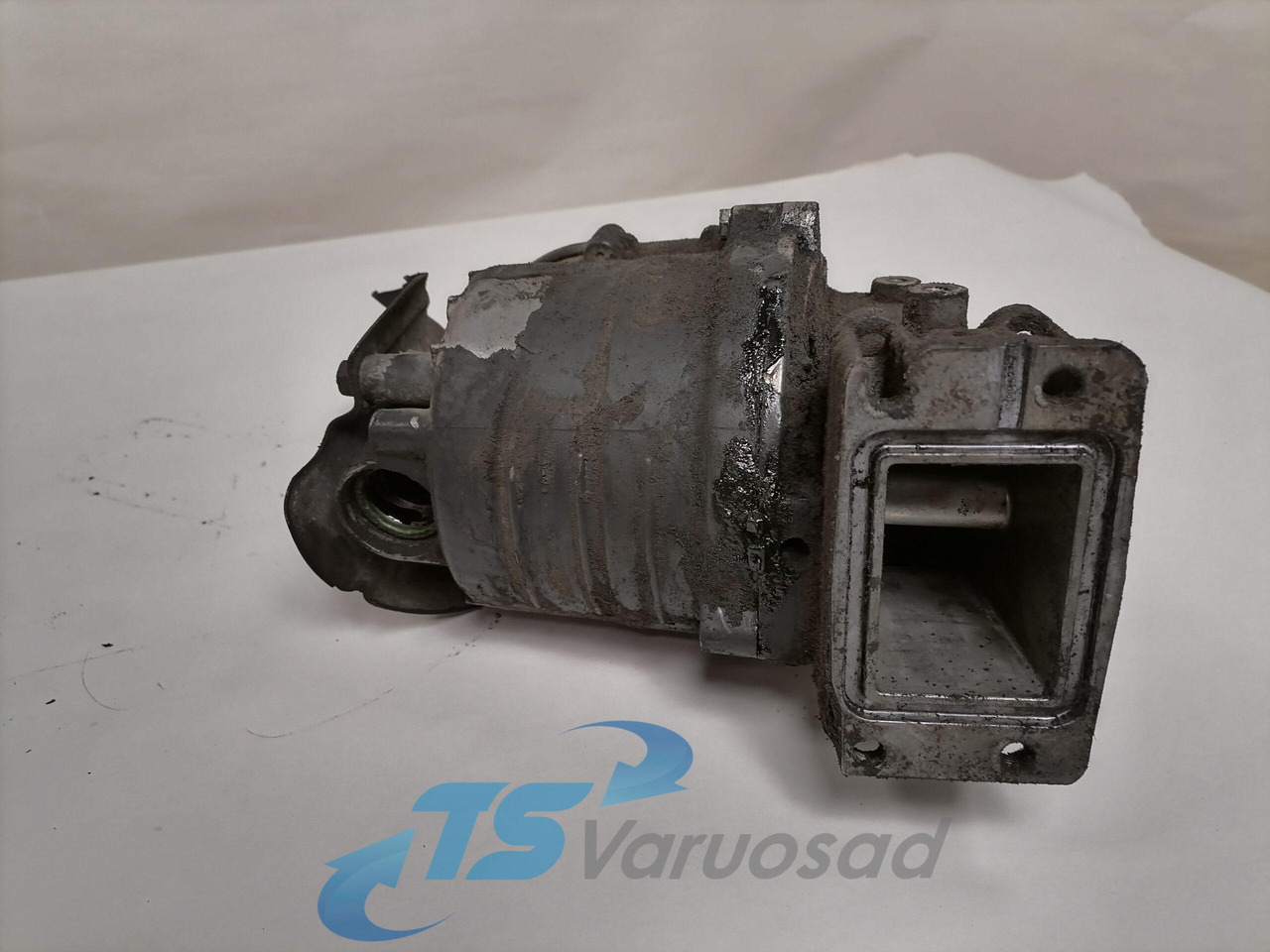 Scania Crankcase ventilation 1753376 - Carter pour Camion: photos 2 Scania Crankcase ventilation 1753376 - Carter pour Camion: photos 2