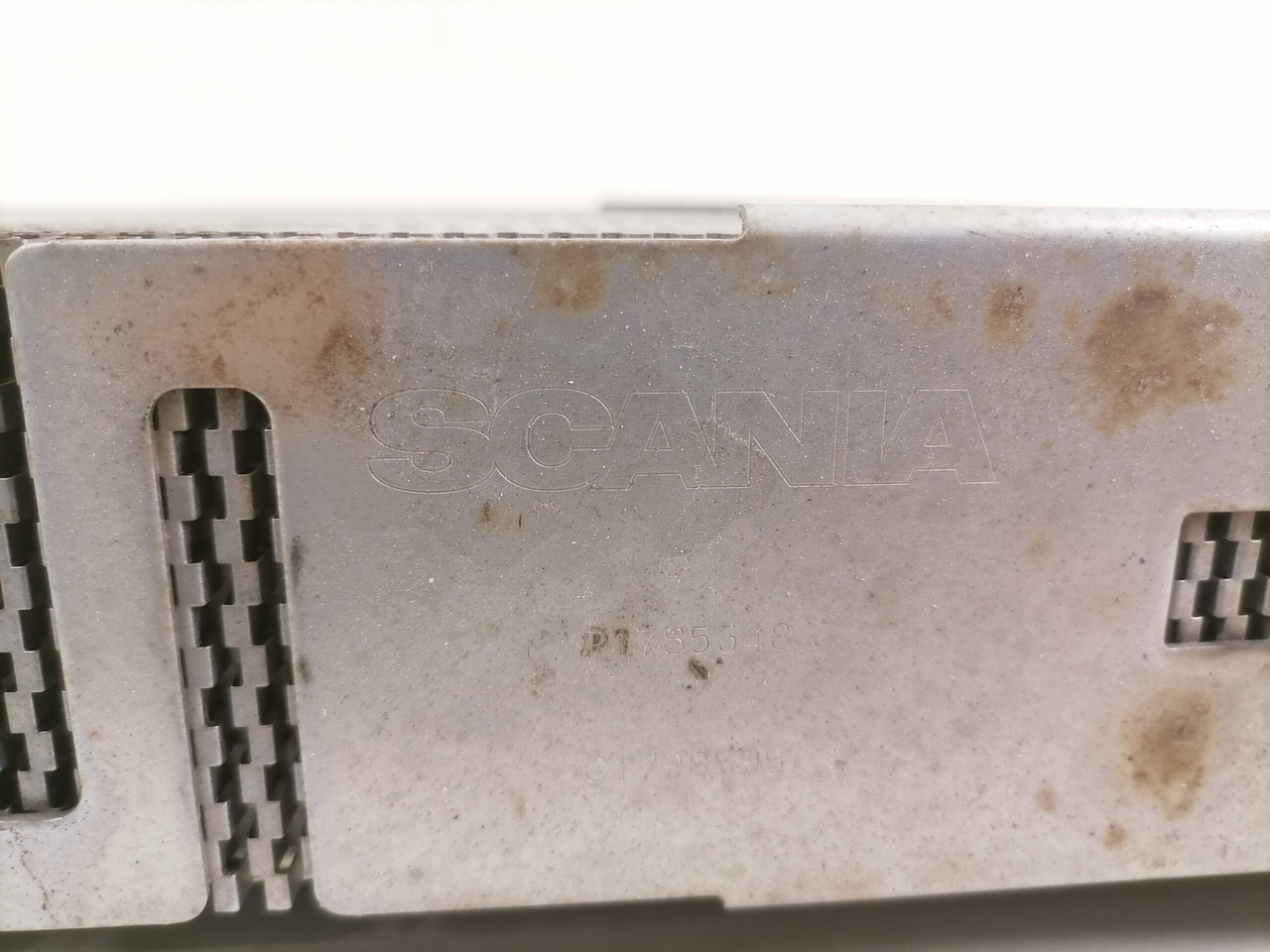 Scania EGR radiator 1785348 - Refroidisseur EGR pour Camion: photos 4 Scania EGR radiator 1785348 - Refroidisseur EGR pour Camion: photos 4