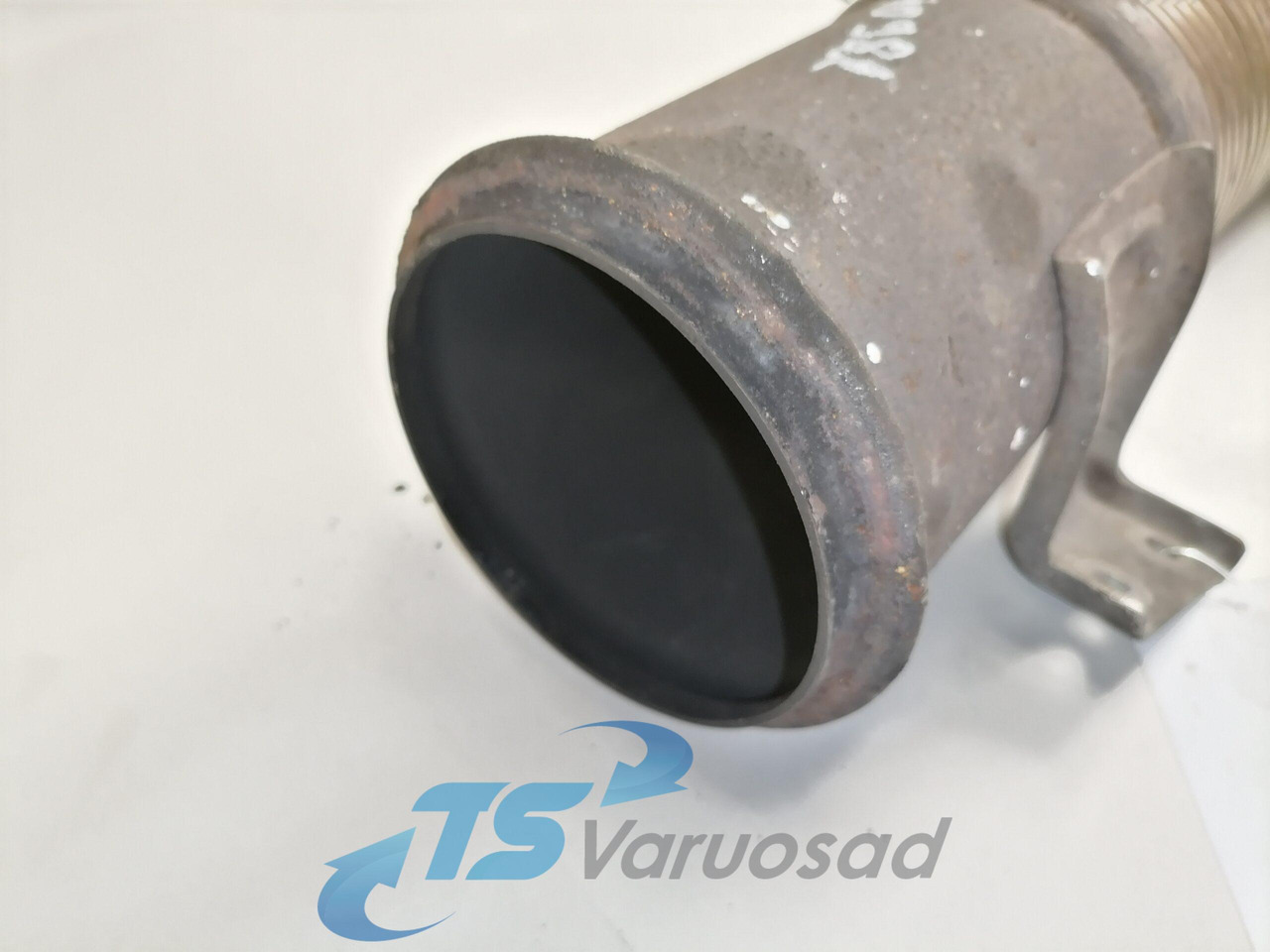 Scania Exhaust pipe 1734040 - Silencieux pour Camion: photos 2 Scania Exhaust pipe 1734040 - Silencieux pour Camion: photos 2
