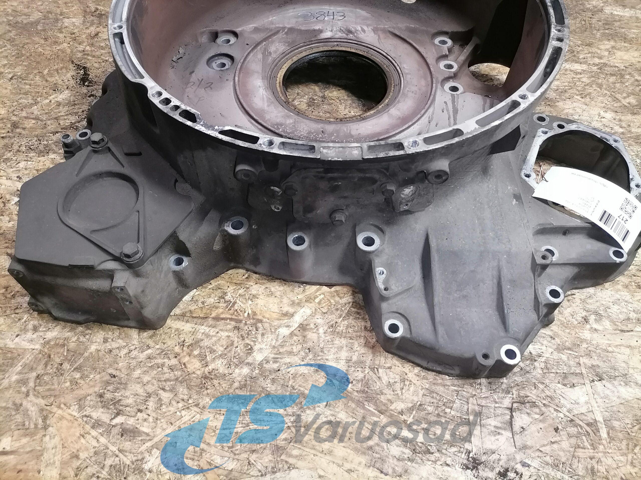 Scania Flywheel housing 1940447 - Volant moteur pour Camion: photos 4 Scania Flywheel housing 1940447 - Volant moteur pour Camion: photos 4
