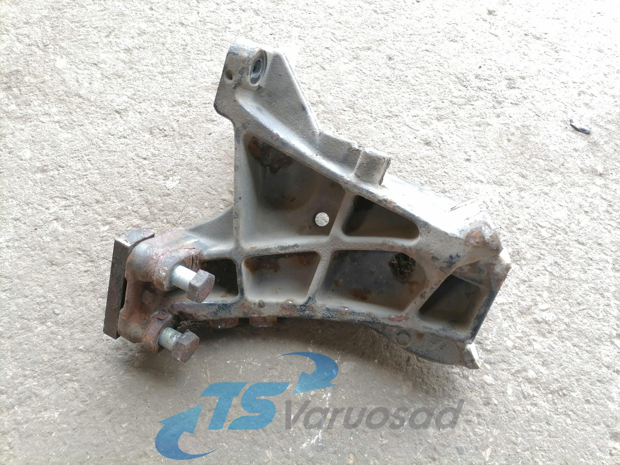 Scania Front bumper carrier 1525694 - Pare-chocs pour Camion: photos 2 Scania Front bumper carrier 1525694 - Pare-chocs pour Camion: photos 2