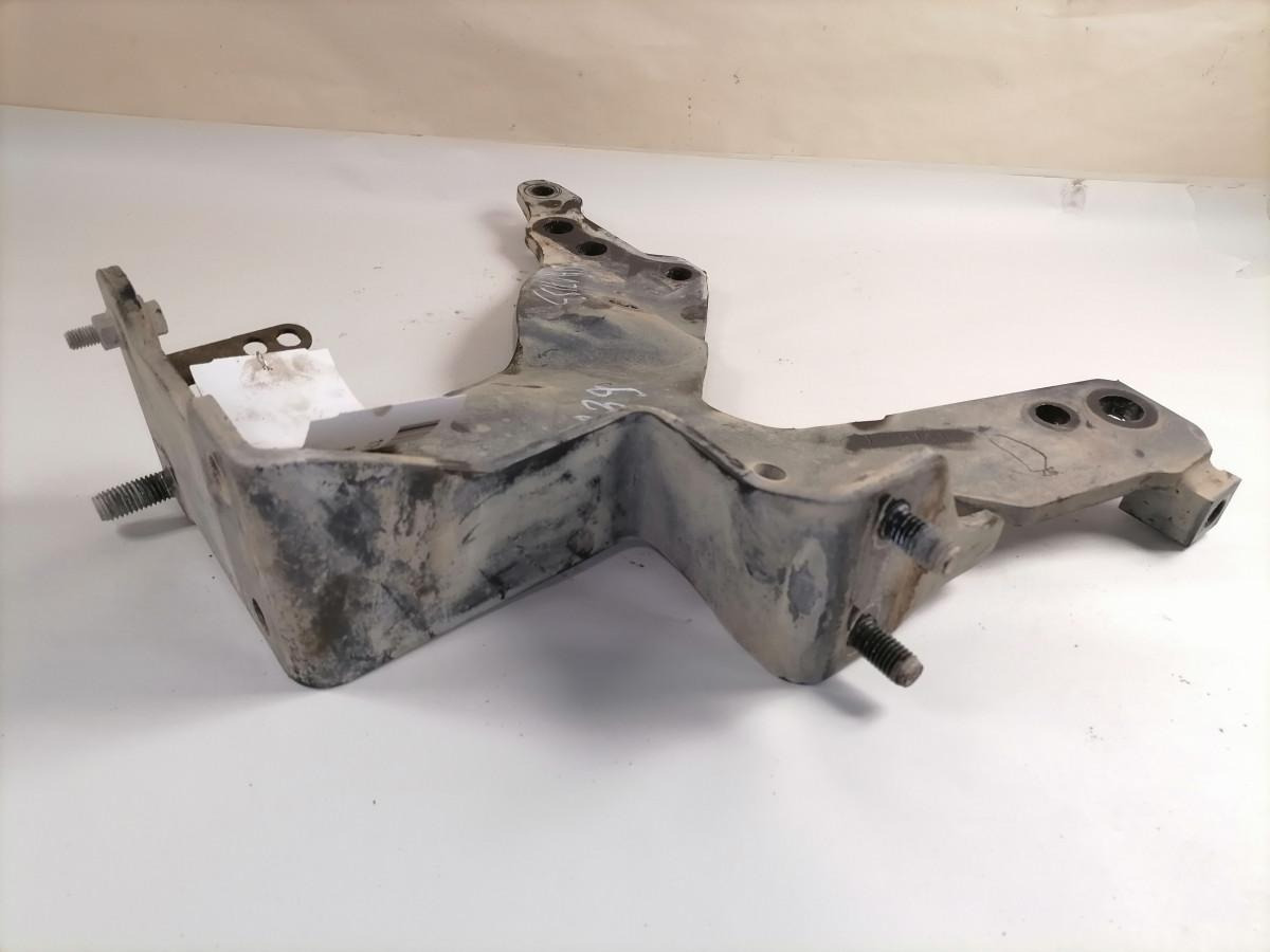 Scania Front bumper carrier 1802161 - Pare-chocs pour Camion: photos 4 Scania Front bumper carrier 1802161 - Pare-chocs pour Camion: photos 4