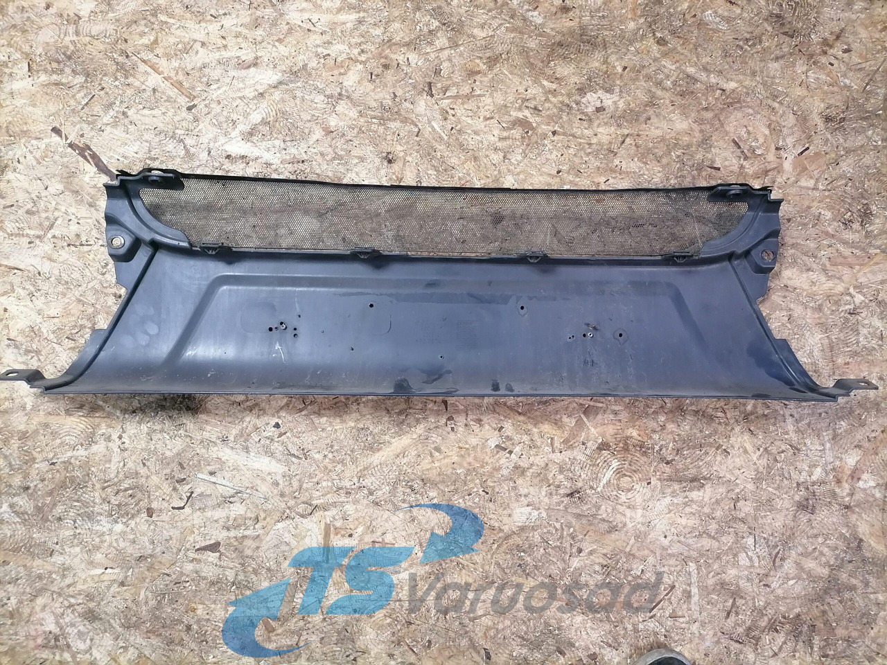 Scania Front bumper cover plastic 1865181 - Aérodynamique/ Spoilers pour Camion: photos 2 Scania Front bumper cover plastic 1865181 - Aérodynamique/ Spoilers pour Camion: photos 2