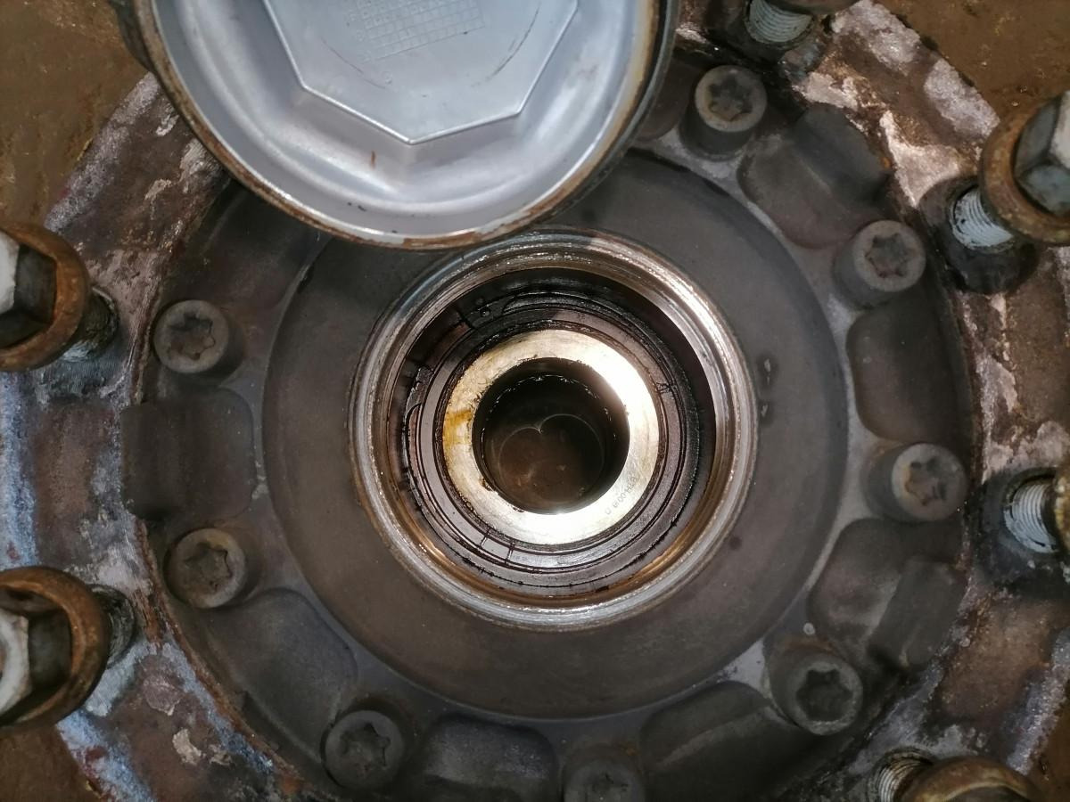 Scania Front hub 2296959 - Moyeu pour Camion: photos 2 Scania Front hub 2296959 - Moyeu pour Camion: photos 2