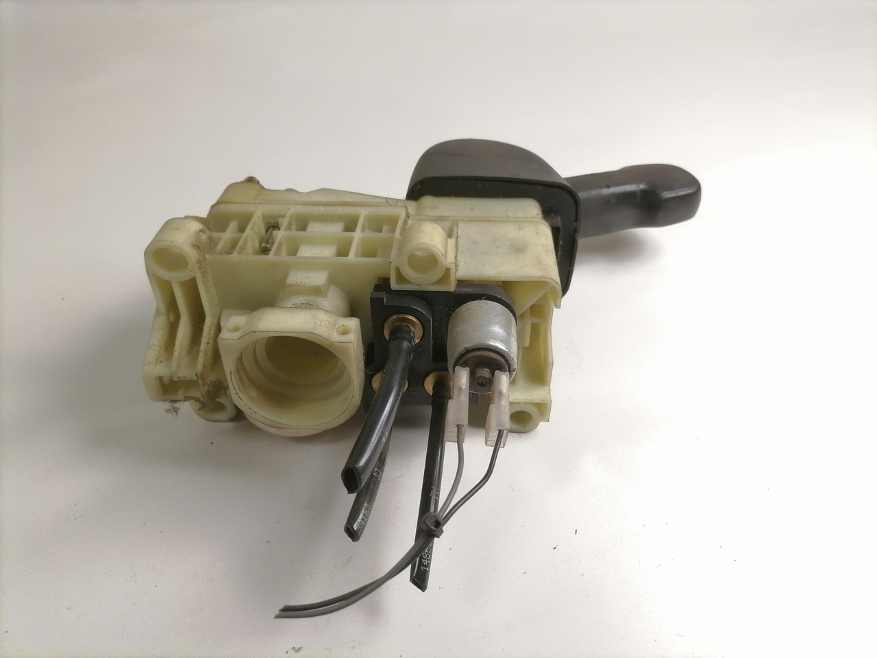 Scania Handbrake control lever 1774972 - Pièce universelle pour Camion: photos 5 Scania Handbrake control lever 1774972 - Pièce universelle pour Camion: photos 5