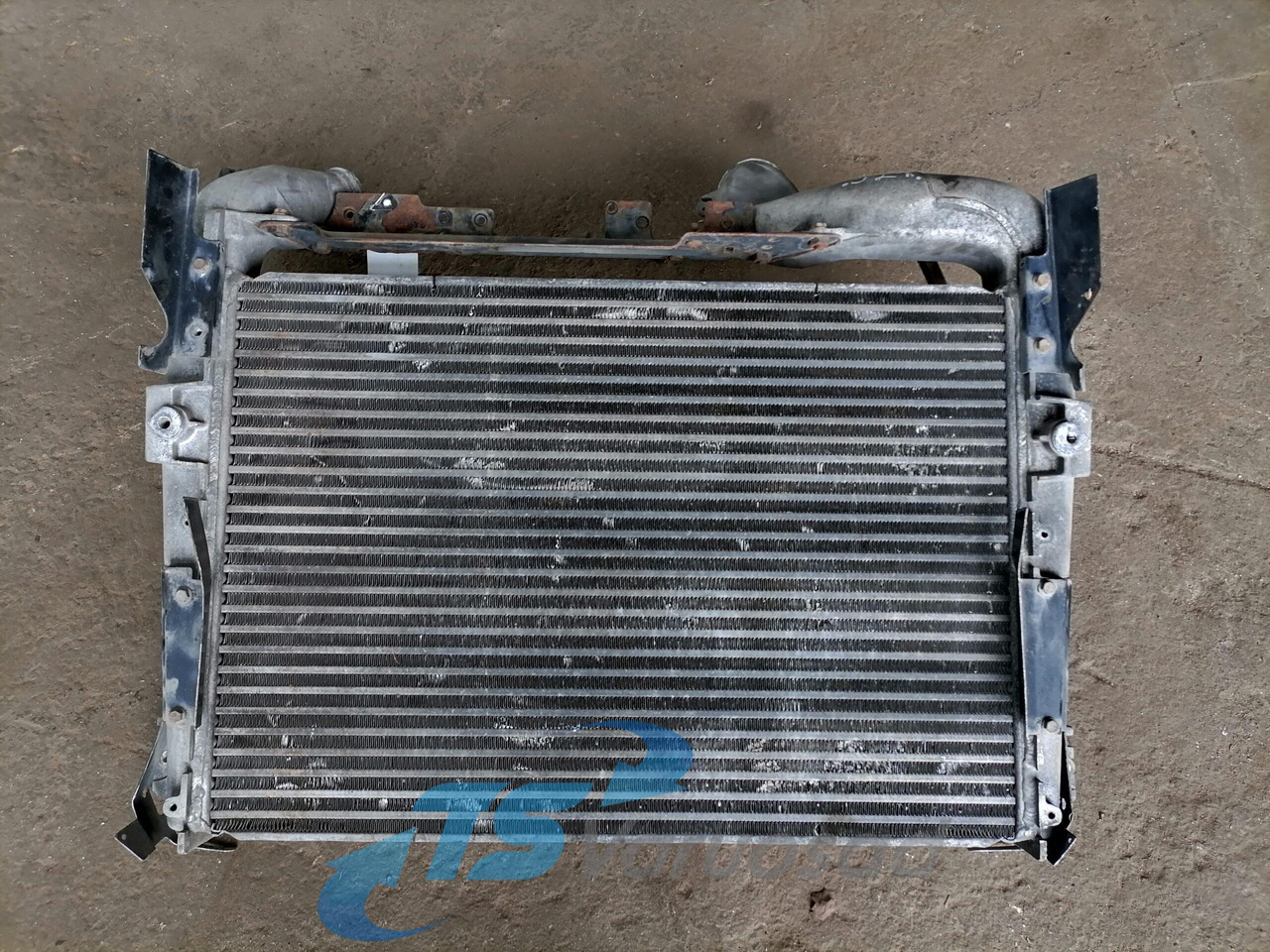 Scania Intercooler radiator 1531767 - Intercooler pour Camion: photos 3 Scania Intercooler radiator 1531767 - Intercooler pour Camion: photos 3