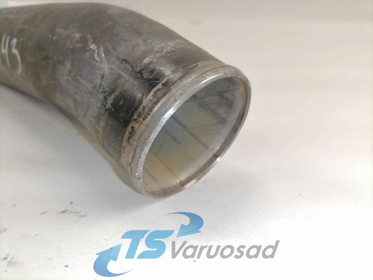 Scania Jahutusvedeliku toru, retarder 1779400 - Système de refroidissement pour Camion: photos 4 Scania Jahutusvedeliku toru, retarder 1779400 - Système de refroidissement pour Camion: photos 4