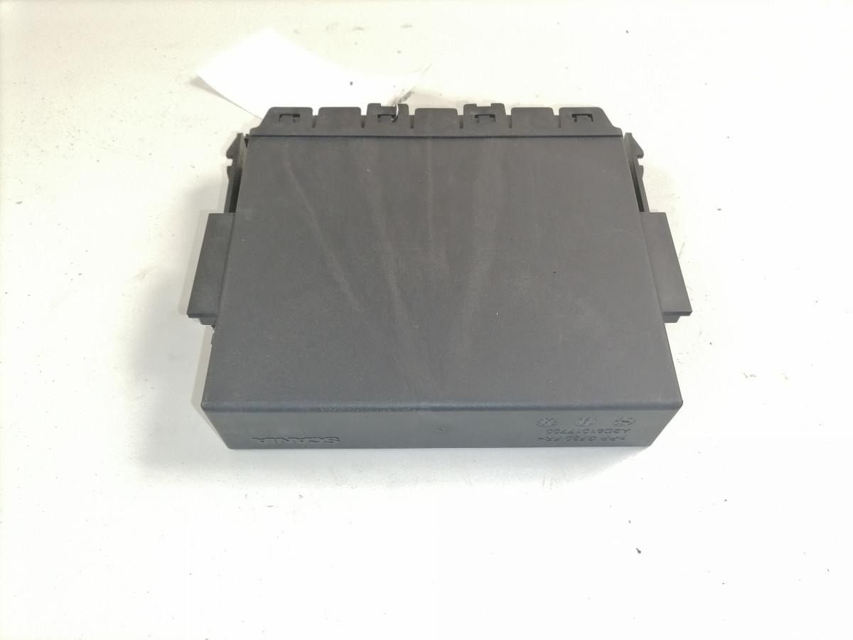 Scania Juhtplokk, COO8 2839593 - Bloc de gestion pour Camion: photos 2 Scania Juhtplokk, COO8 2839593 - Bloc de gestion pour Camion: photos 2