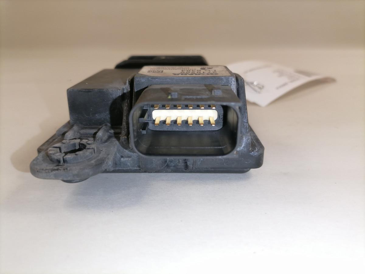 Scania Juhtplokk, püsikiirus 2718255 - Bloc de gestion pour Camion: photos 2 Scania Juhtplokk, püsikiirus 2718255 - Bloc de gestion pour Camion: photos 2