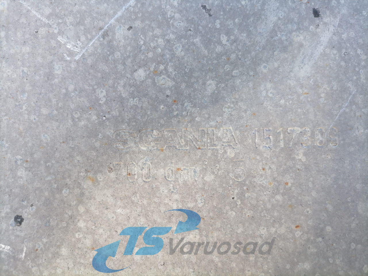 Scania Kütusepaak 700L 1517309 - Réservoir de carburant pour Camion: photos 3 Scania Kütusepaak 700L 1517309 - Réservoir de carburant pour Camion: photos 3