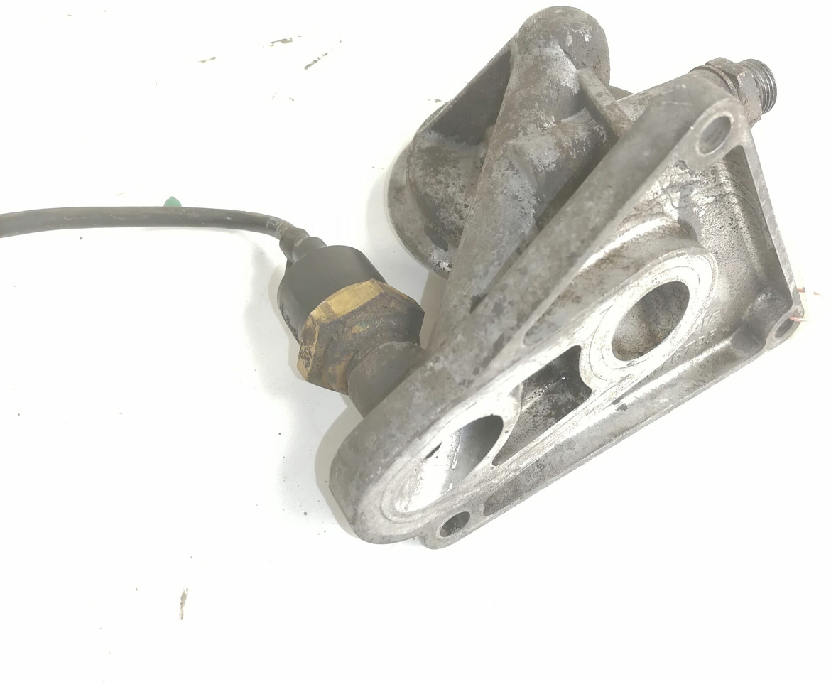 Scania Oil filter housing 1376795 - Moteur et pièces pour Camion: photos 3 Scania Oil filter housing 1376795 - Moteur et pièces pour Camion: photos 3