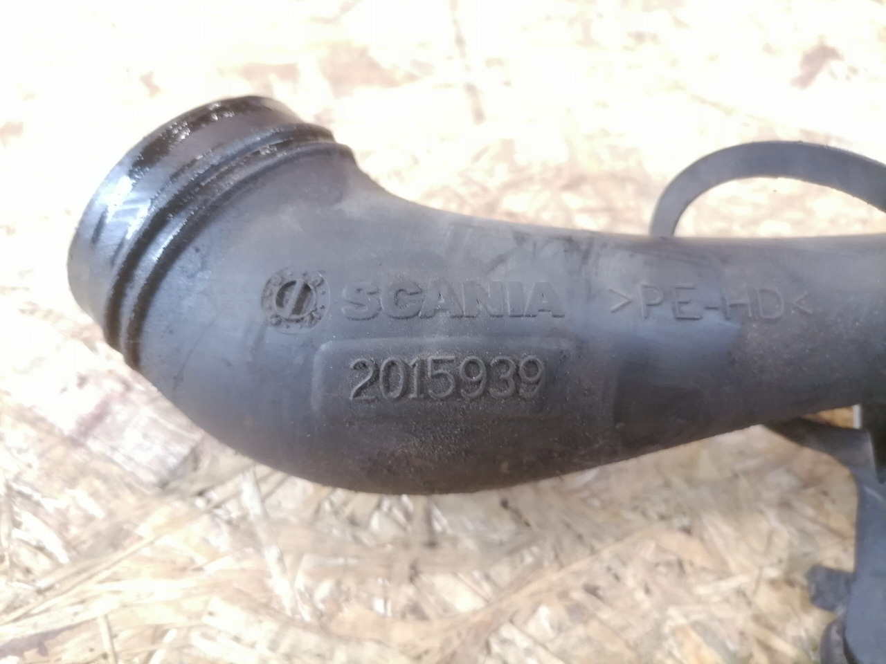 Scania Oil pipe 2015939 - Moteur et pièces pour Camion: photos 5 Scania Oil pipe 2015939 - Moteur et pièces pour Camion: photos 5