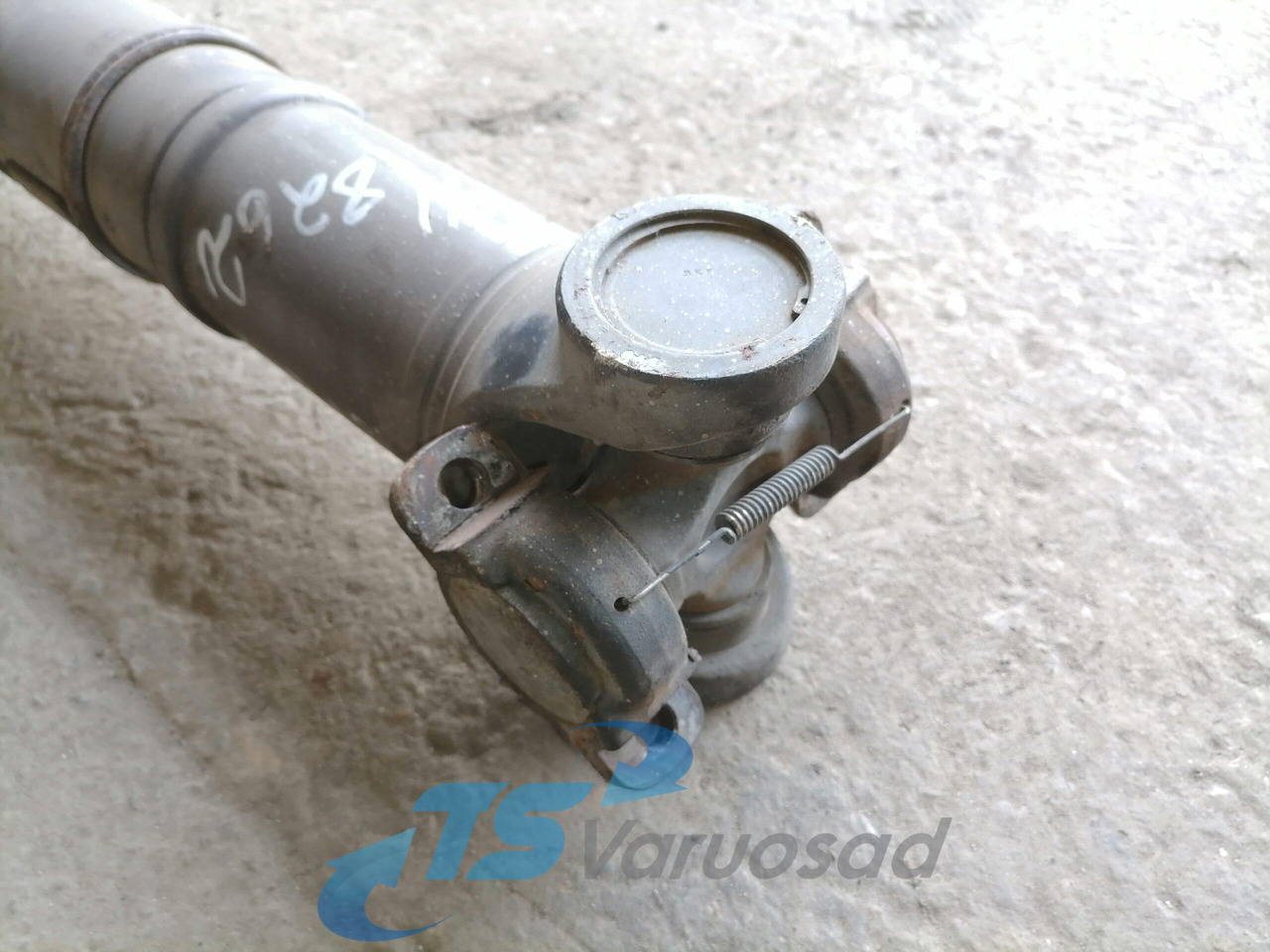 Scania Propeller shaft 1758615 - Arbre à cardan pour Camion: photos 3 Scania Propeller shaft 1758615 - Arbre à cardan pour Camion: photos 3
