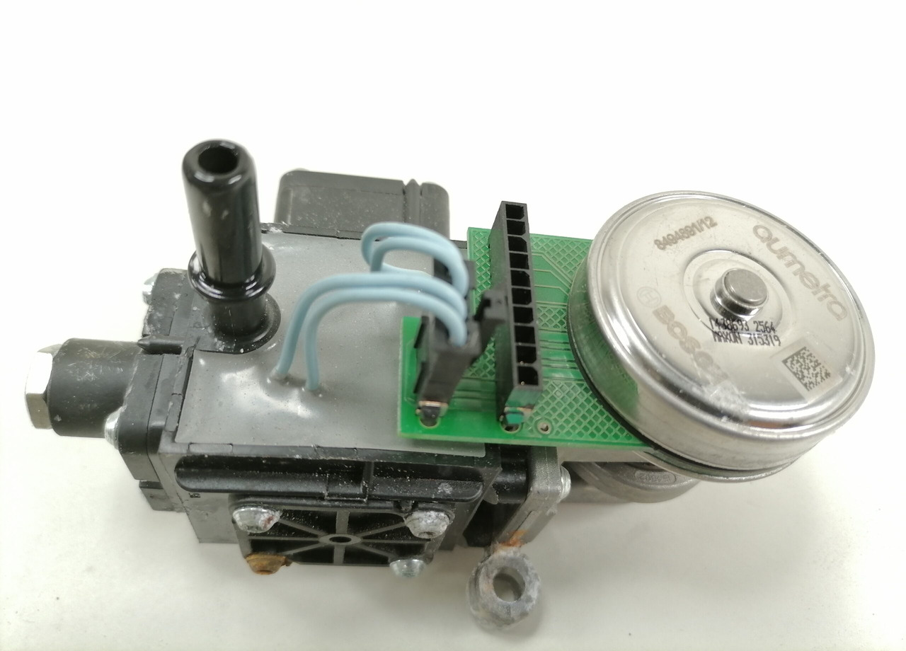 Scania Pump, AdBlue 1917857 - Système de carburant pour Camion: photos 3 Scania Pump, AdBlue 1917857 - Système de carburant pour Camion: photos 3