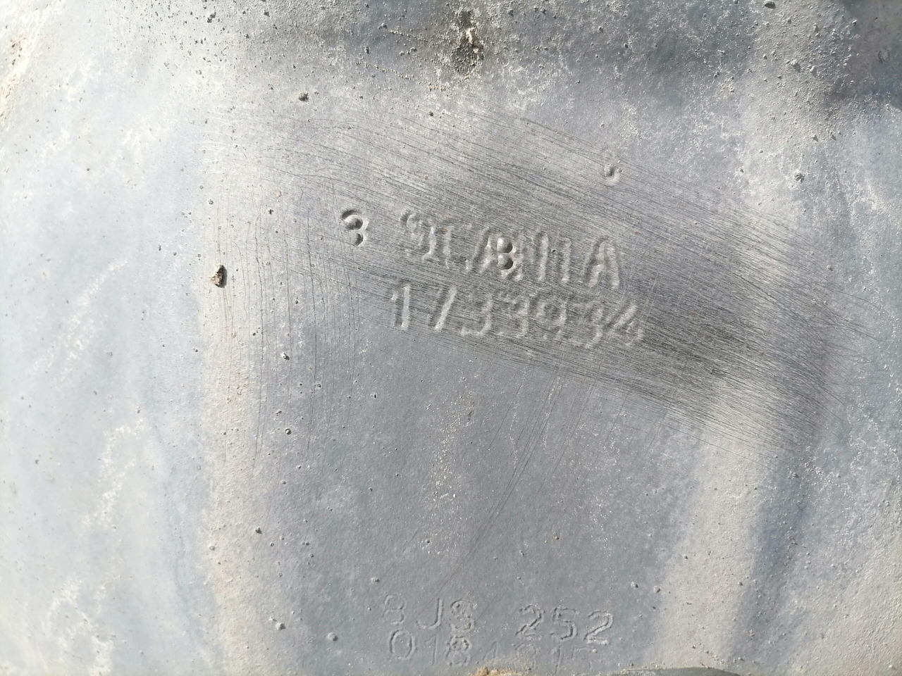 Scania Rear axel housing ADA1100 - Essieu et pièces pour Camion: photos 4 Scania Rear axel housing ADA1100 - Essieu et pièces pour Camion: photos 4