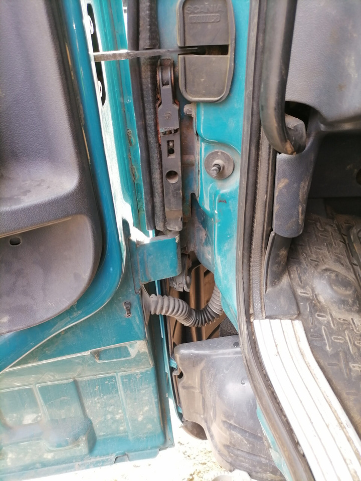 Scania Scania uks, vasak 1476534 - Portière et pièces pour Camion: photos 4 Scania Scania uks, vasak 1476534 - Portière et pièces pour Camion: photos 4