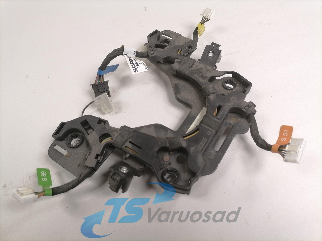 Scania Steering wheel cable 1851603 - Commande de gouvernail pour Camion: photos 4 Scania Steering wheel cable 1851603 - Commande de gouvernail pour Camion: photos 4