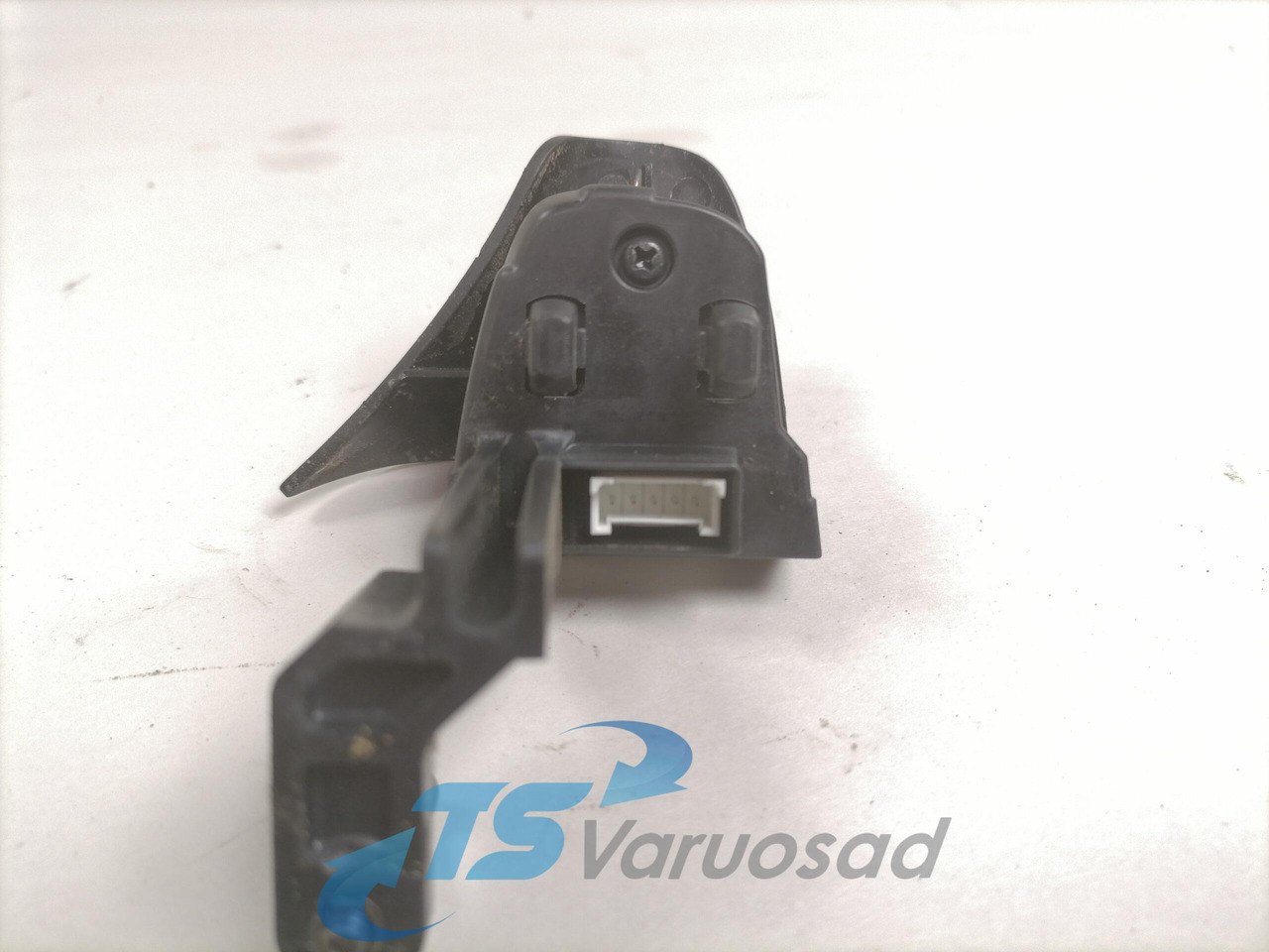 Scania Switch, steering wheel 1488026 - Commande de gouvernail pour Camion: photos 3 Scania Switch, steering wheel 1488026 - Commande de gouvernail pour Camion: photos 3