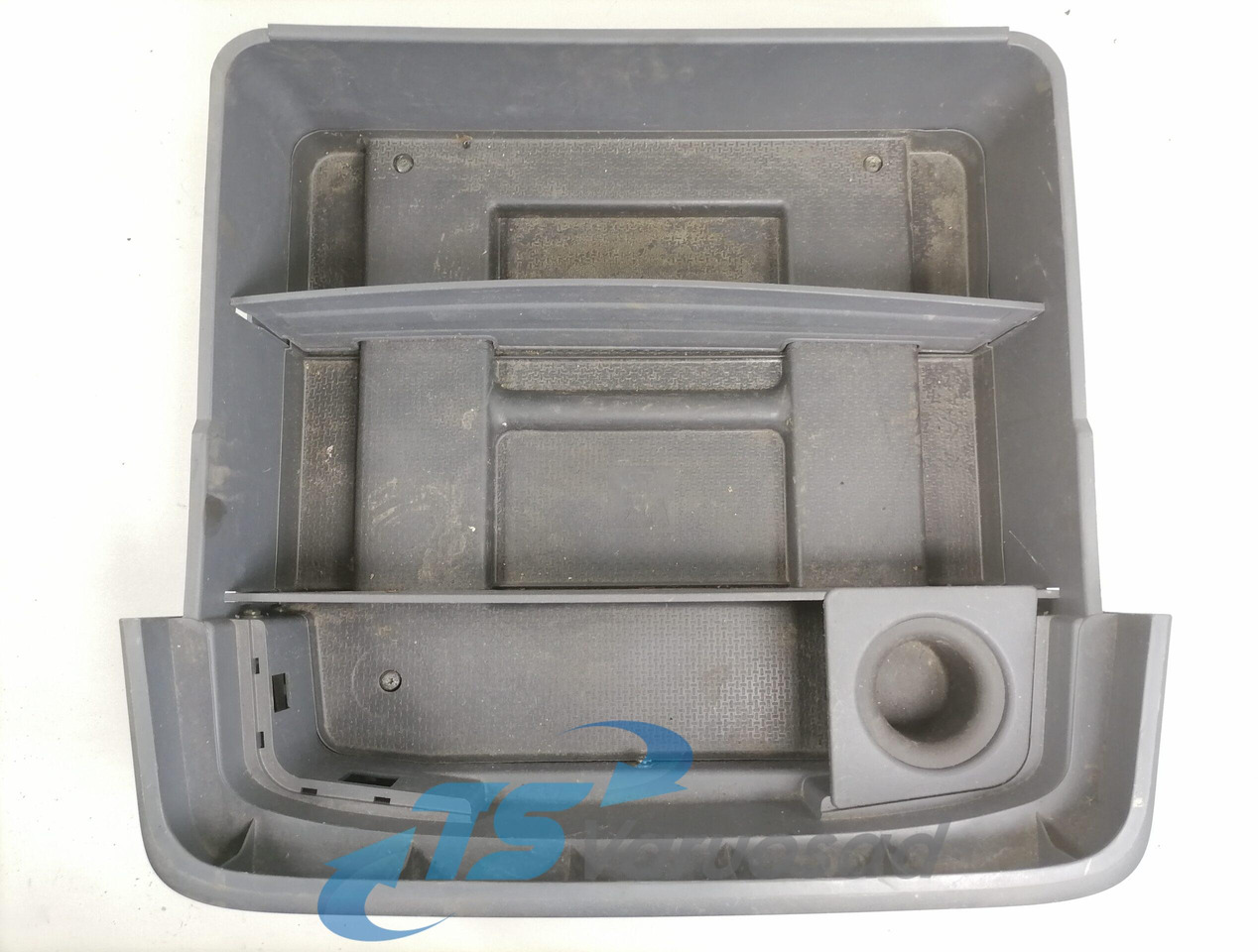 Scania Tool box 2145565 - Pièce universelle pour Camion: photos 1 Scania Tool box 2145565 - Pièce universelle pour Camion: photos 1