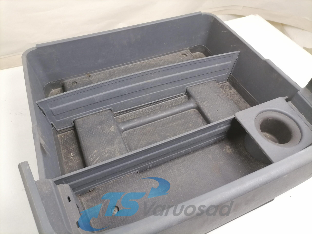 Scania Tool box 2145565 - Pièce universelle pour Camion: photos 2 Scania Tool box 2145565 - Pièce universelle pour Camion: photos 2