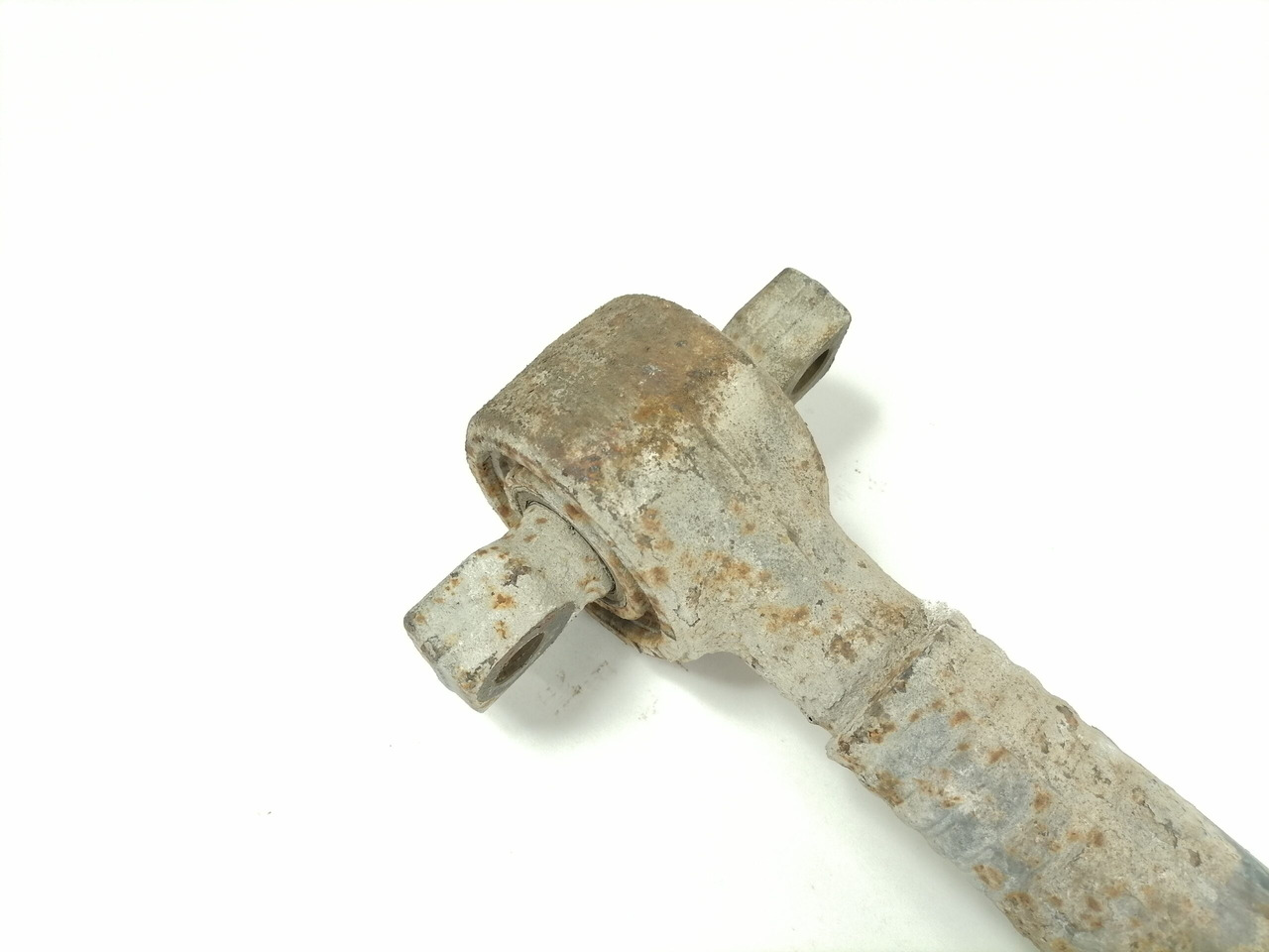 Scania Torque rod 1393298 - Essieu et pièces pour Camion: photos 2 Scania Torque rod 1393298 - Essieu et pièces pour Camion: photos 2