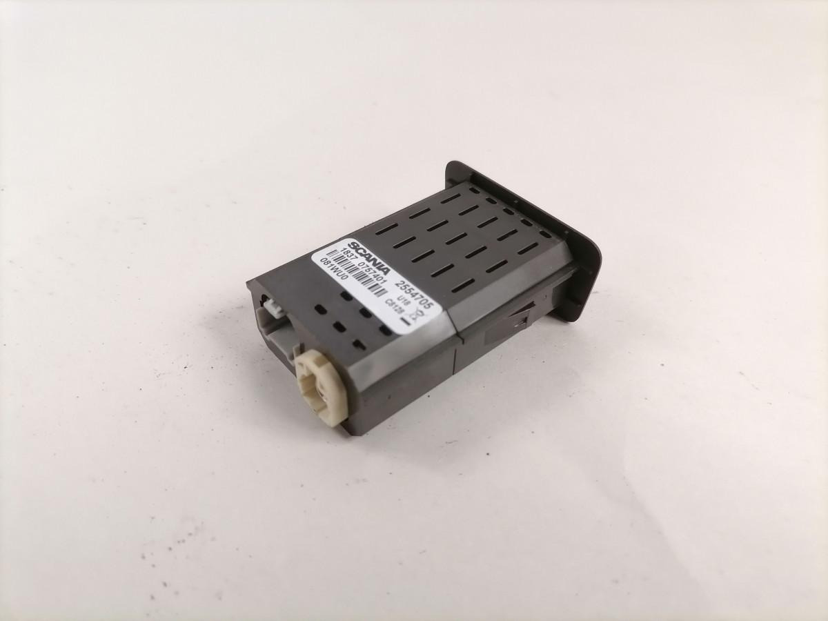 Scania USB/AUX pistikute paneel 2554705 - Système électrique pour Camion: photos 3 Scania USB/AUX pistikute paneel 2554705 - Système électrique pour Camion: photos 3
