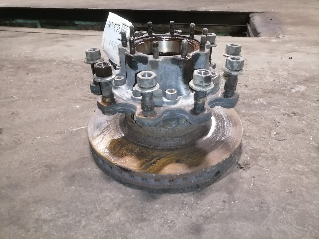 Scania Wheel hub 2290542 - Moyeu pour Camion: photos 1 Scania Wheel hub 2290542 - Moyeu pour Camion: photos 1
